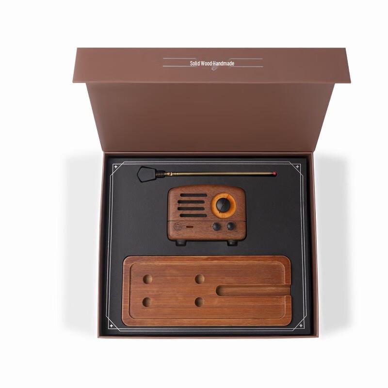 Mao Wang Little Prince MW-2 Portable FM/Bluetooth Speaker
Mao Wang Little Prince MW-2 Portable FM/Bluetooth Speaker