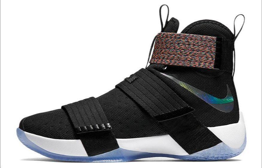 Nike LeBron Zoom Soldier 10 Cosmic 844375-085 42.5
Nike LeBron Zoom Soldier 10 Cosmic 844375-085 42.5