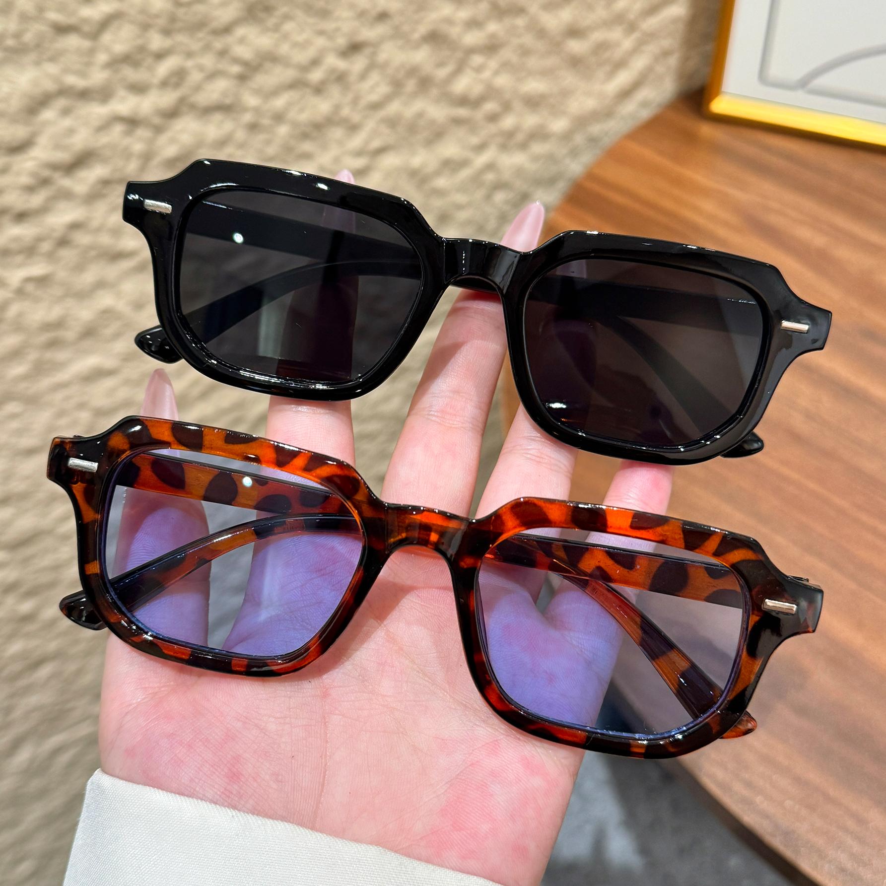 2Pcs/4Pcs Retro Sunglasses Unisex Rectangular Fashion Design Vintage Sunglasses Women s Glasses Cat-Eye Casual
2Pcs/4Pcs Retro Sunglasses Unisex Rectangular Fashion Design Vintage Sunglasses Women s Glasses Cat-Eye Casual