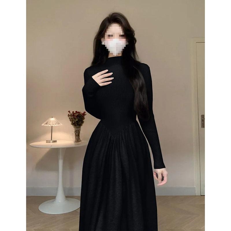 Elegant High-Neck Pleated Patchwork Knit Dress for Women - Waist-Cinched, A-Line, Perfect for Layering with Coats. One Size чорний
Elegant High-Neck Pleated Patchwork Knit Dress for Women - Waist-Cinched, A-Line, Perfect for Layering with Coats. One Size чорний
