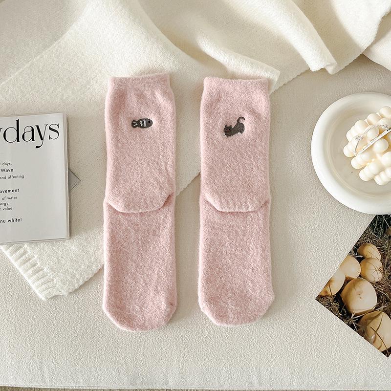 Women s Warm Mid-Calf Fleece-Lined Wool Socks with Cartoon Embroidery One Size
Women s Warm Mid-Calf Fleece-Lined Wool Socks with Cartoon Embroidery One Size