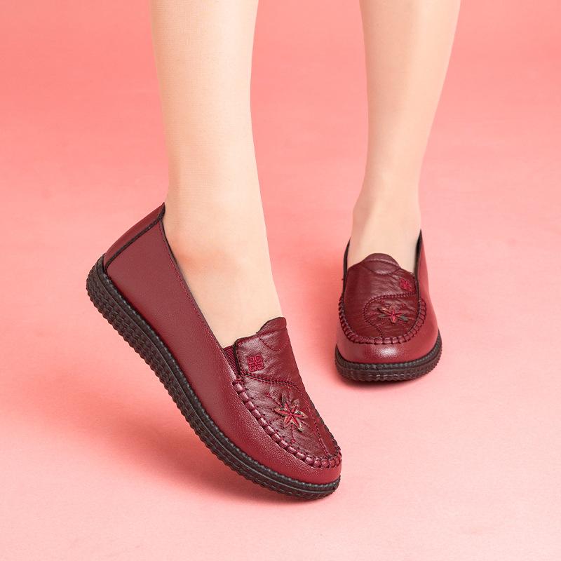 Women s shoes single shoes mother shoes soft sole soft surface spring and autumn new casual comfortable non-slip flat shoes mother shoes embroidered s 40 червоний
Women s shoes single shoes mother shoes soft sole soft surface spring and autumn new casual comfortable non-slip flat shoes mother shoes embroidered s 40 червоний
