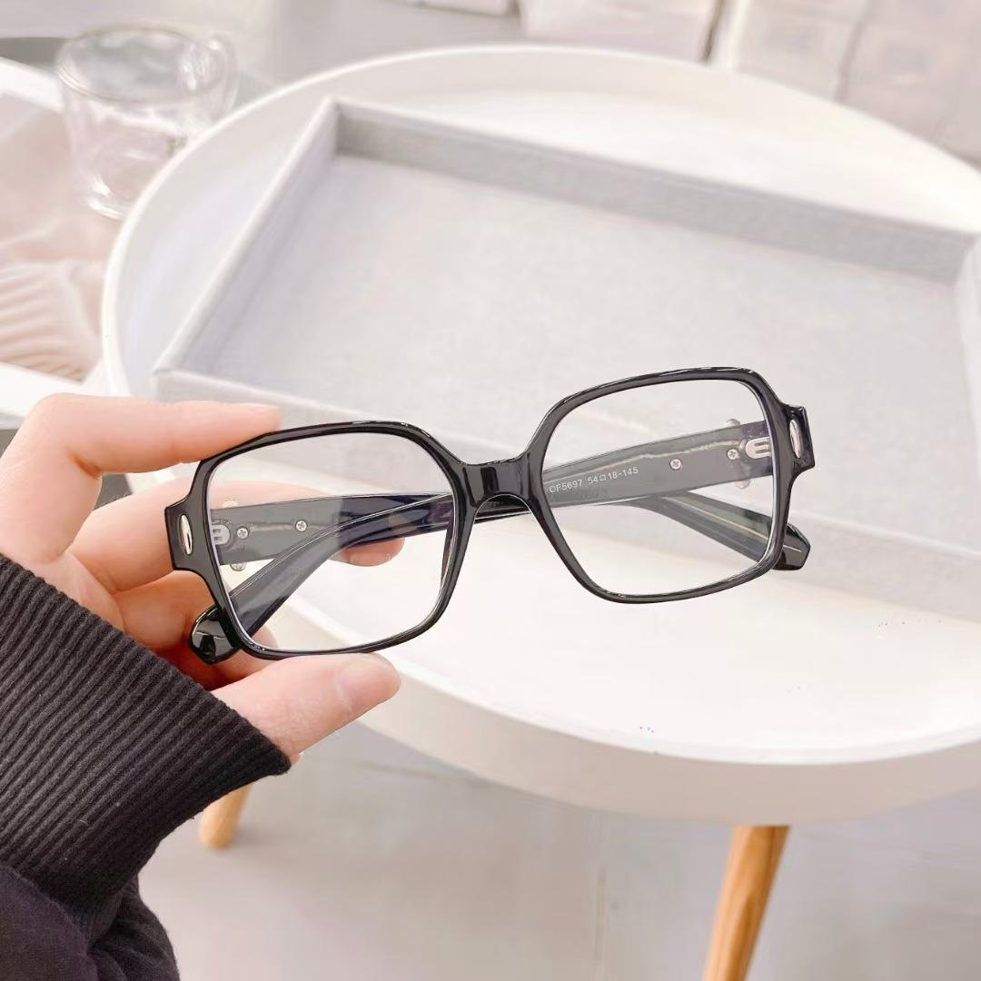 Square Shape Women s Sunglasses European American Style Sun Glasses Women Driving Hiking Man Sunglass
Square Shape Women s Sunglasses European American Style Sun Glasses Women Driving Hiking Man Sunglass