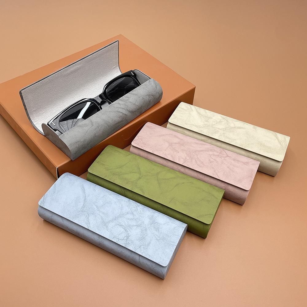 Fashion Magnetic Attraction Glasses Protector Case Durable Portable Protective Eye Glasses Case Eyewear Holder Unisex
Fashion Magnetic Attraction Glasses Protector Case Durable Portable Protective Eye Glasses Case Eyewear Holder Unisex
