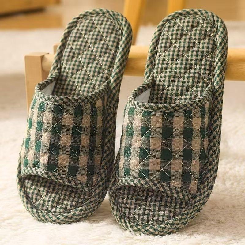 New Four Seasons Cotton Non-slip Fabric Bottom Cloth Slippers Men s and Women s Indoor Household Mute Wooden Floor 35-38
New Four Seasons Cotton Non-slip Fabric Bottom Cloth Slippers Men s and Women s Indoor Household Mute Wooden Floor 35-38
