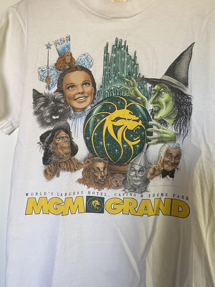 Vintage Wizard Of Oz 1993 T-Shirt Classic Unisex Cotton Tee All Sizes Z002 Unisex T-Shirt L
Vintage Wizard Of Oz 1993 T-Shirt Classic Unisex Cotton Tee All Sizes Z002 Unisex T-Shirt L