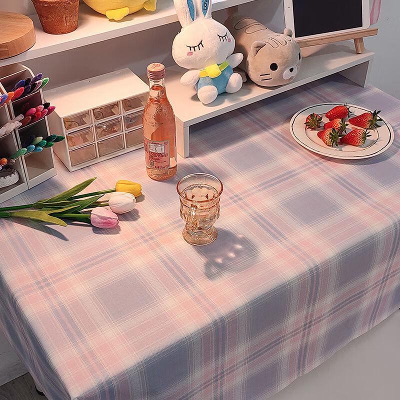 Striped Plaid Tablecloth 140x200cm
Striped Plaid Tablecloth 140x200cm