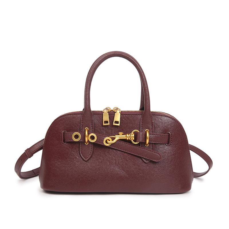 2026 Women s Fashion Messenger Bags: High-Capacity, Versatile, and Stylish Shell Shoulder Bags
2026 Women s Fashion Messenger Bags: High-Capacity, Versatile, and Stylish Shell Shoulder Bags