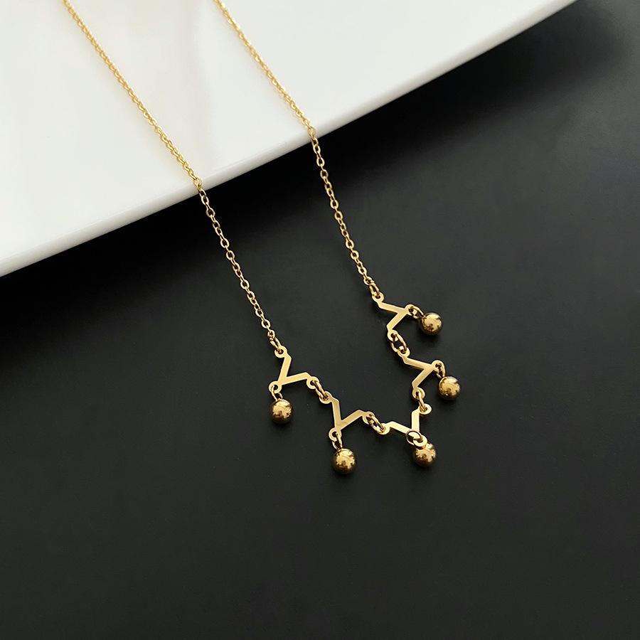 Crown Women s V-Design Necklace: Simple, Luxurious Titanium Clavicle Chain, Non-Fading Korean Style
Crown Women s V-Design Necklace: Simple, Luxurious Titanium Clavicle Chain, Non-Fading Korean Style