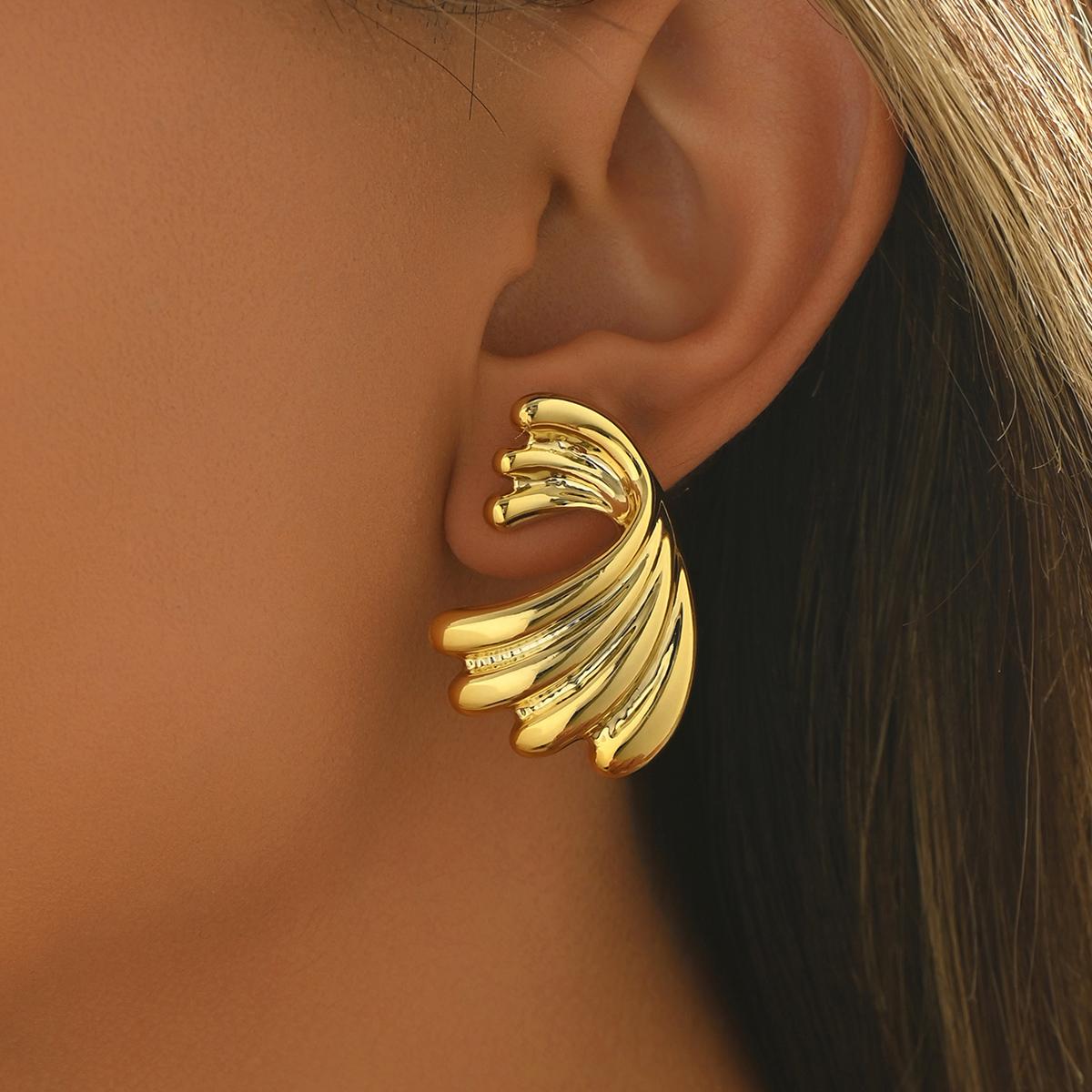 Vintage Gold Color Flower Stud Earrings for Women Fashion Geometric Petals Piercing Earring Trendy Luxury Party Jewelry золотистий
Vintage Gold Color Flower Stud Earrings for Women Fashion Geometric Petals Piercing Earring Trendy Luxury Party Jewelry золотистий