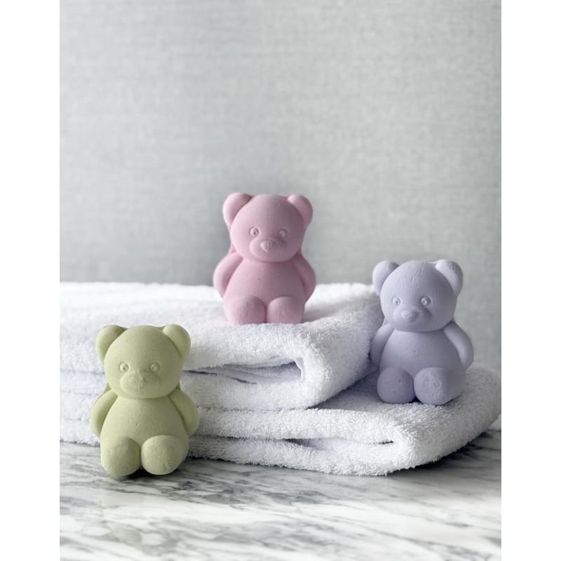 Bear Bath Bombs (Choose 1 of 3 scents) Verbena Lemon
Bear Bath Bombs (Choose 1 of 3 scents) Verbena Lemon