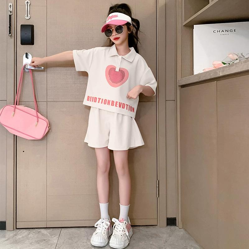 Детская одежда для девочек, костюм с короткими рукавами контрастного цвета, летний детский модный костюм-поло в стиле вестерн с шортами из двух частей 120
Детская одежда для девочек, костюм с короткими рукавами контрастного цвета, летний детский модный костюм-поло в стиле вестерн с шортами из двух частей 120