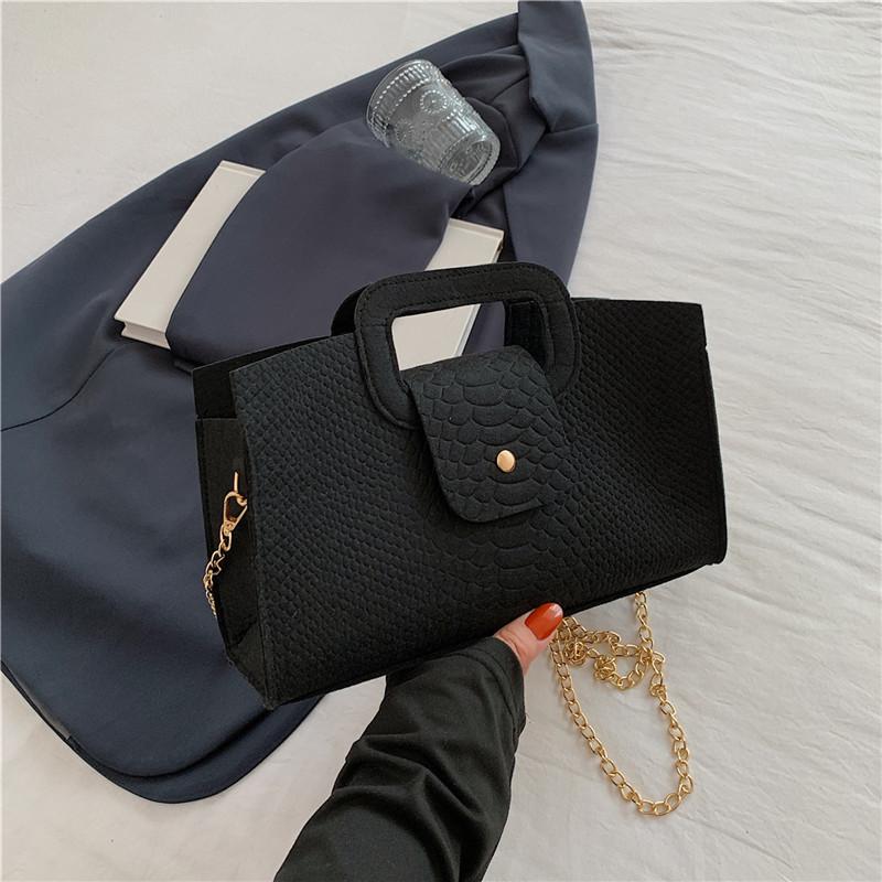 Мода 2024 года, лето, новая модная ретро-сумка, модная простая сумка через плечо, простая повседневная сумка-мессенджер для женщин чёрный
Мода 2024 года, лето, новая модная ретро-сумка, модная простая сумка через плечо, простая повседневная сумка-мессенджер для женщин чёрный