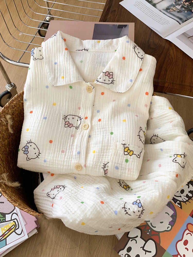 Internet celebrity Skittles Hello Kitty summer explosion short-sleeved shorts loungewear set can be worn outside pajamas two-piece set S
Internet celebrity Skittles Hello Kitty summer explosion short-sleeved shorts loungewear set can be worn outside pajamas two-piece set S