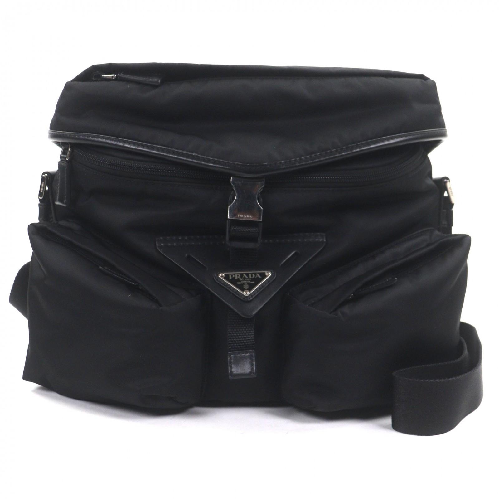 Very Good PRADA Shoulder Bag black Nylon mens 2VD062 Used
Very Good PRADA Shoulder Bag black Nylon mens 2VD062 Used