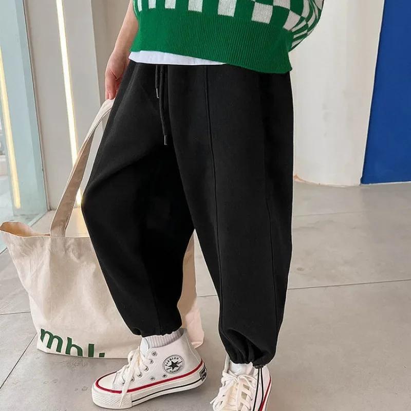 Детские осенние брюки, свободные широкие брюки для мальчиков, мягкие универсальные прямые брюки длиной до щиколотки, спортивные брюки-шаровары 140cm чёрный
Детские осенние брюки, свободные широкие брюки для мальчиков, мягкие универсальные прямые брюки длиной до щиколотки, спортивные брюки-шаровары 140cm чёрный