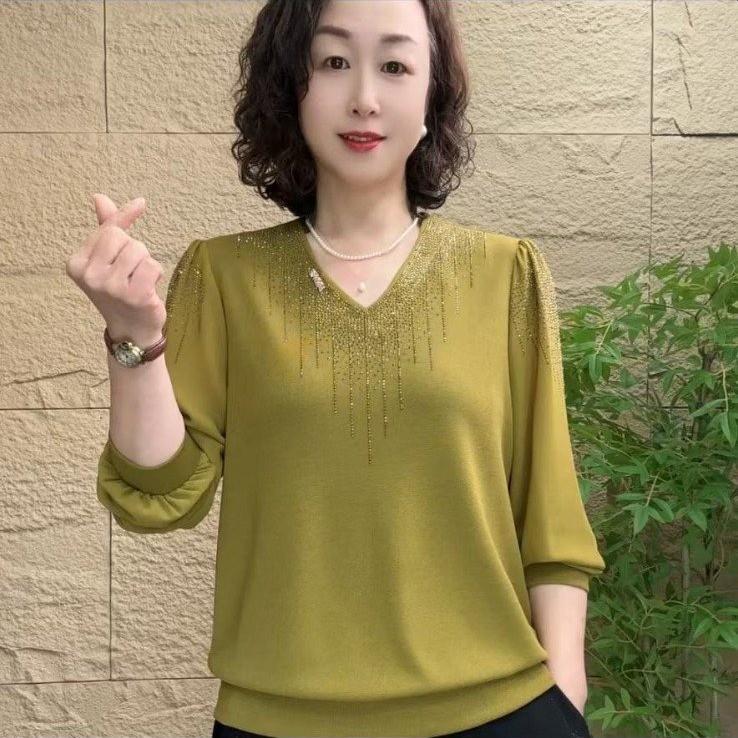 2025 Spring V-neck Chiffon Long Sleeve Blouse for Women – Solid Color Versatile Top for Middle-Aged and Elderly Moms 4XL (130-140 jin)
2025 Spring V-neck Chiffon Long Sleeve Blouse for Women – Solid Color Versatile Top for Middle-Aged and Elderly Moms 4XL (130-140 jin)
