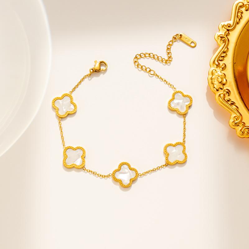 Браслет из титановой стали Счастливый четырехлистный клевер , в корейском стиле, розовое золото 18 карат, не тускнеющая бижутерия
Браслет из титановой стали Счастливый четырехлистный клевер , в корейском стиле, розовое золото 18 карат, не тускнеющая бижутерия