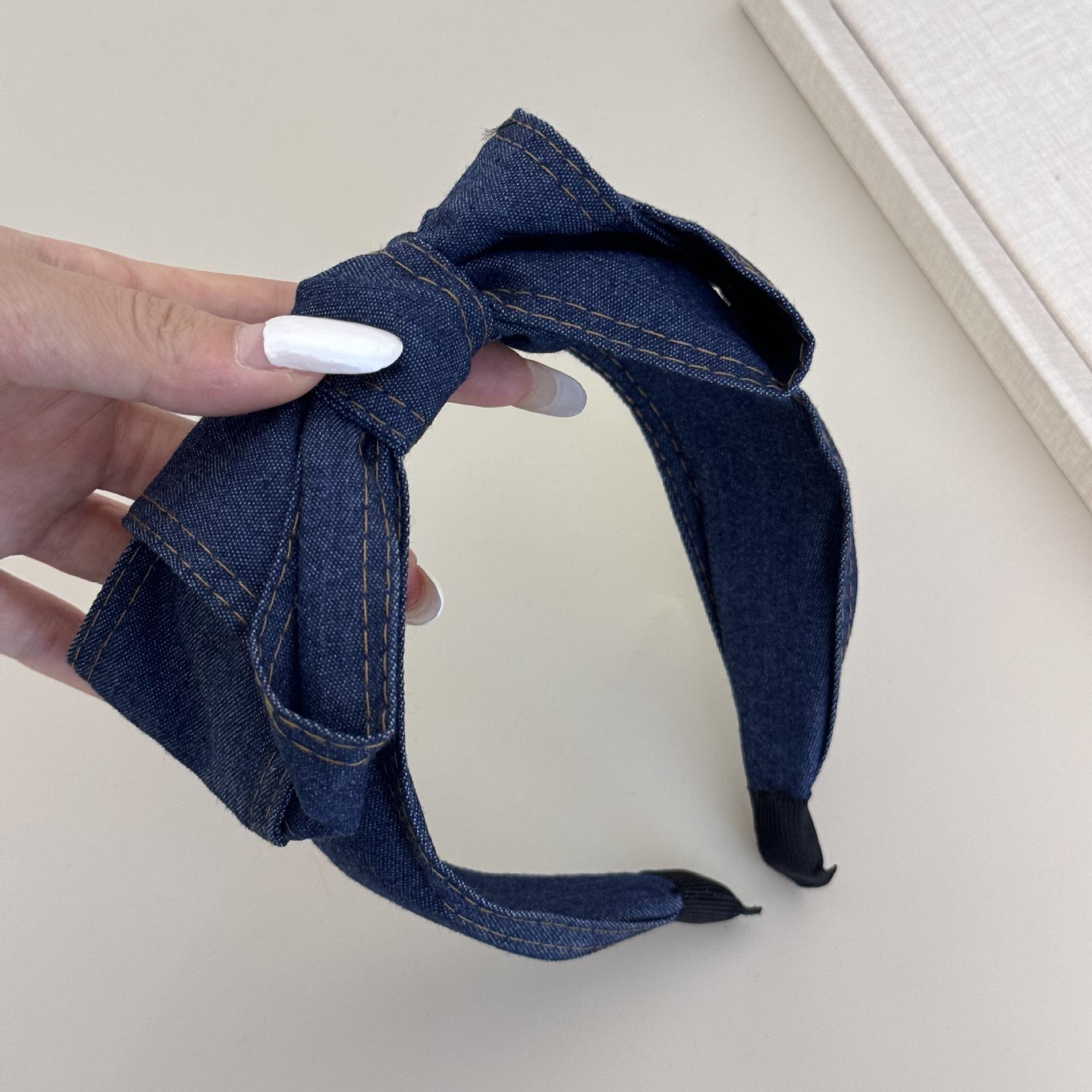 Большой бант повязка на голову корейские аксессуары для волос для женщин группа девушек резинки для волос популярные новые в Подарок Йога k-pop милые ведущие модные k-pop
Большой бант повязка на голову корейские аксессуары для волос для женщин группа девушек резинки для волос популярные новые в Подарок Йога k-pop милые ведущие модные k-pop