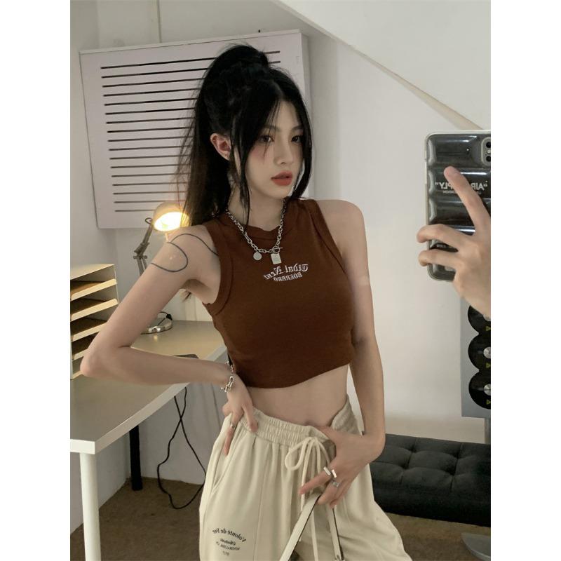 Korean Style Sweet Girl Sleeveless H-shaped Inner with Small Camisole Women s New Style Shoulder-cut Short Style Chic Top 2XL кавовий
Korean Style Sweet Girl Sleeveless H-shaped Inner with Small Camisole Women s New Style Shoulder-cut Short Style Chic Top 2XL кавовий