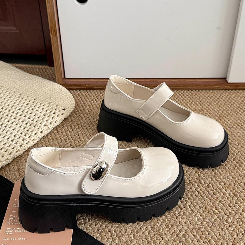 Туфли Мэри Джейн на толстой подошве с круглым носком из маленькой кожи женские 2025 новая летняя ретро юбка с неглубоким вырезом на толстом каблуке одинарные туфли 40 бежевый
Туфли Мэри Джейн на толстой подошве с круглым носком из маленькой кожи женские 2025 новая летняя ретро юбка с неглубоким вырезом на толстом каблуке одинарные туфли 40 бежевый