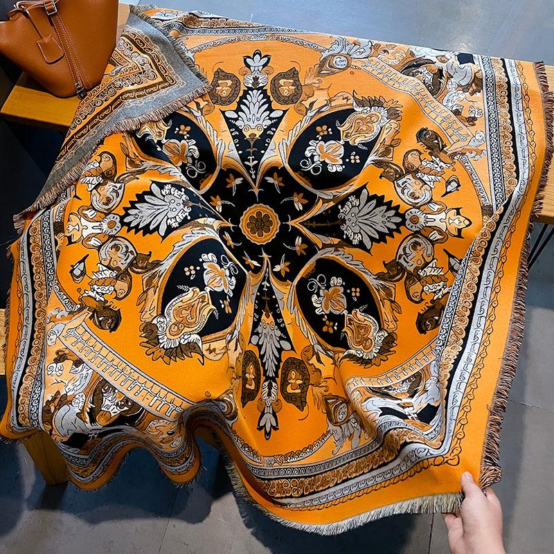 Новая Европа Объединенная Мода Принт Темперамент Накидка Осень Зима Теплый Подарок Двусторонняя Имитация Кашемира Женские Шарфы с Кисточками 132X134cm
Новая Европа Объединенная Мода Принт Темперамент Накидка Осень Зима Теплый Подарок Двусторонняя Имитация Кашемира Женские Шарфы с Кисточками 132X134cm