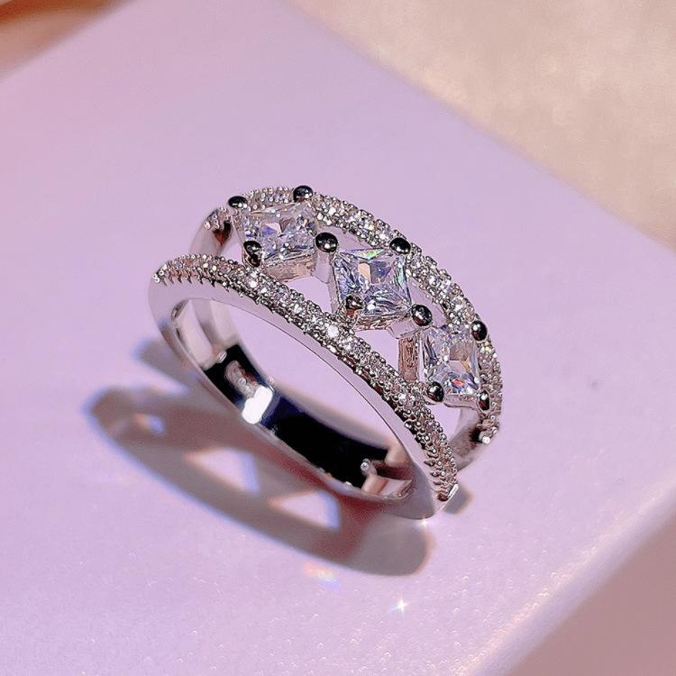 Кольцо для леди с цирконом Подарок на День святого Валентина Свадебный ужин Коктейльное кольцо No. 10
Кольцо для леди с цирконом Подарок на День святого Валентина Свадебный ужин Коктейльное кольцо No. 10