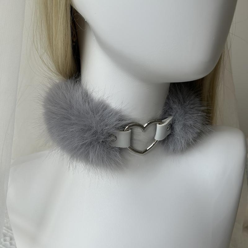 Girl Heart Furry Necklace Plush Neck Collar Detachable Warm Adjustable Exaggerated Collar Cosplay Costume
Girl Heart Furry Necklace Plush Neck Collar Detachable Warm Adjustable Exaggerated Collar Cosplay Costume
