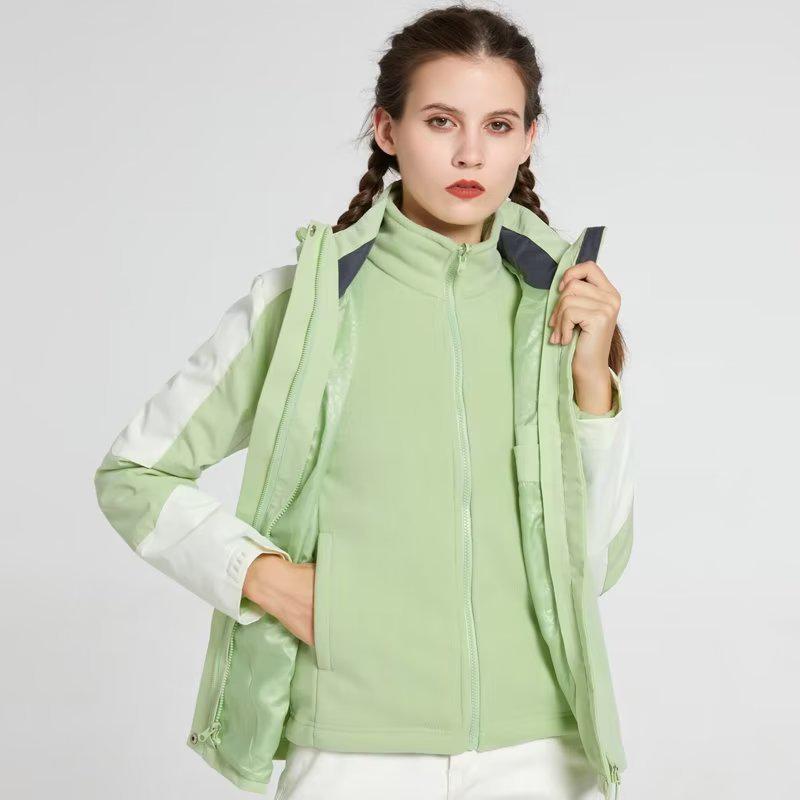 Women s 3-in-1 Windproof Waterproof Fleece Jacket for Autumn/Winter Travel and Skiing XL чорний
Women s 3-in-1 Windproof Waterproof Fleece Jacket for Autumn/Winter Travel and Skiing XL чорний