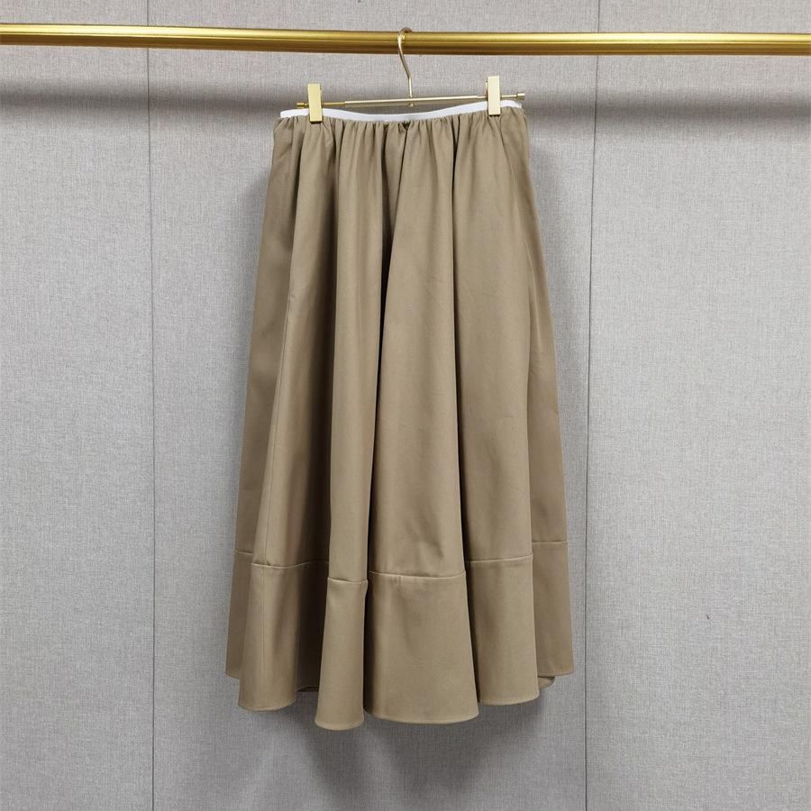French 26 Early Spring Gold Buckle Stand Collar Waist-Cinching Jacket & Skirt Set. S
French 26 Early Spring Gold Buckle Stand Collar Waist-Cinching Jacket & Skirt Set. S