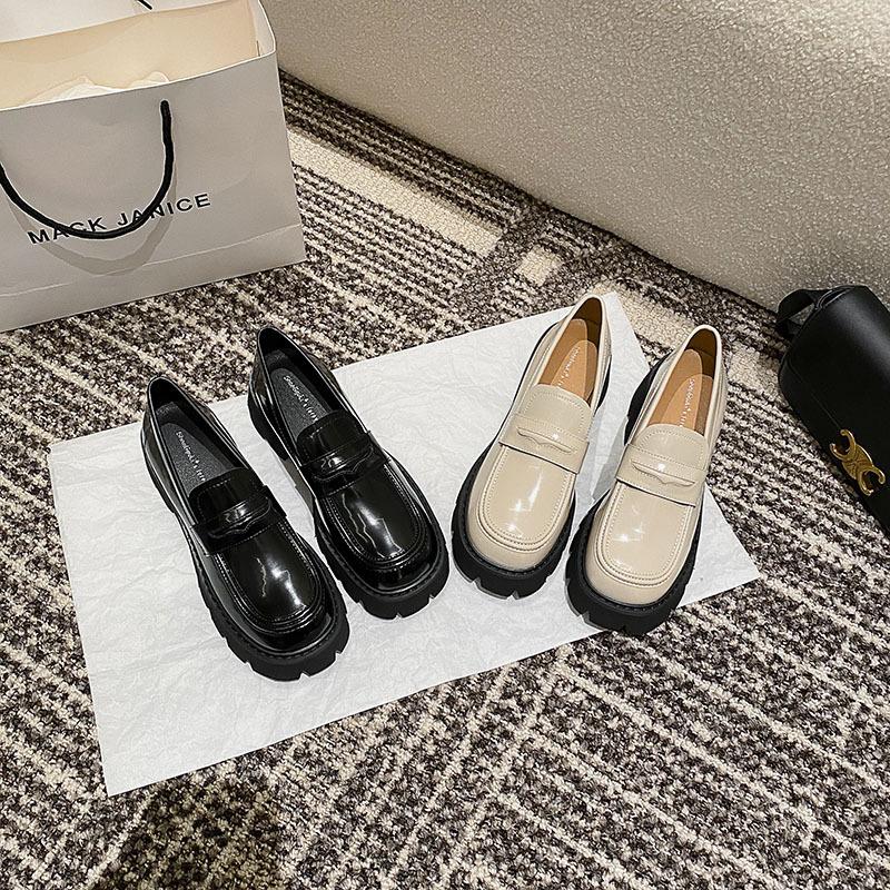 Small Leather Shoes Spring and Summer Retro British Style Slip on Thick-soled Loafers Shallow Mouth Casual Women s Singles Shoes
Small Leather Shoes Spring and Summer Retro British Style Slip on Thick-soled Loafers Shallow Mouth Casual Women s Singles Shoes