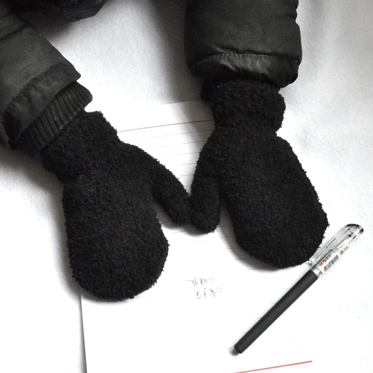 Winter 5-11Y Children Coral Fleece Warm Gloves for Baby Students New Solid Color Mittens Outdoor Knitting Cycling Skiing Gloves чёрный
Winter 5-11Y Children Coral Fleece Warm Gloves for Baby Students New Solid Color Mittens Outdoor Knitting Cycling Skiing Gloves чёрный