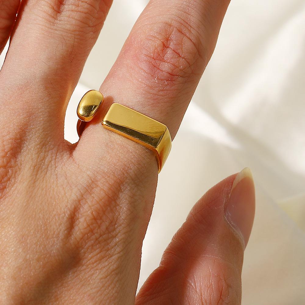 INS Women s 18K Gold Plated Stainless Steel Square Design Ring - Fashionable & Versatile. Size 6
INS Women s 18K Gold Plated Stainless Steel Square Design Ring - Fashionable & Versatile. Size 6