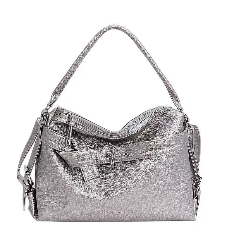 Y2K Baddie Aesthetic Textured Pebbled Leather Black Bag Women s Retro Large Capacity Shoulder Commute Bag Women s Handbag
Y2K Baddie Aesthetic Textured Pebbled Leather Black Bag Women s Retro Large Capacity Shoulder Commute Bag Women s Handbag