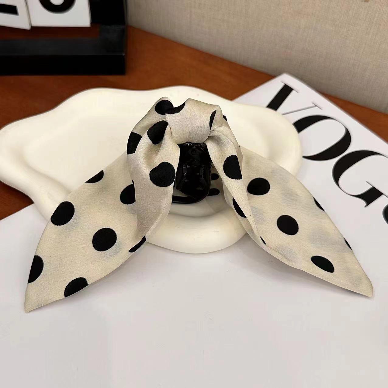 История заколки-краба для волос с розовым горошком – Стиль Розы Лю, Ифэй и Имэй
История заколки-краба для волос с розовым горошком – Стиль Розы Лю, Ифэй и Имэй