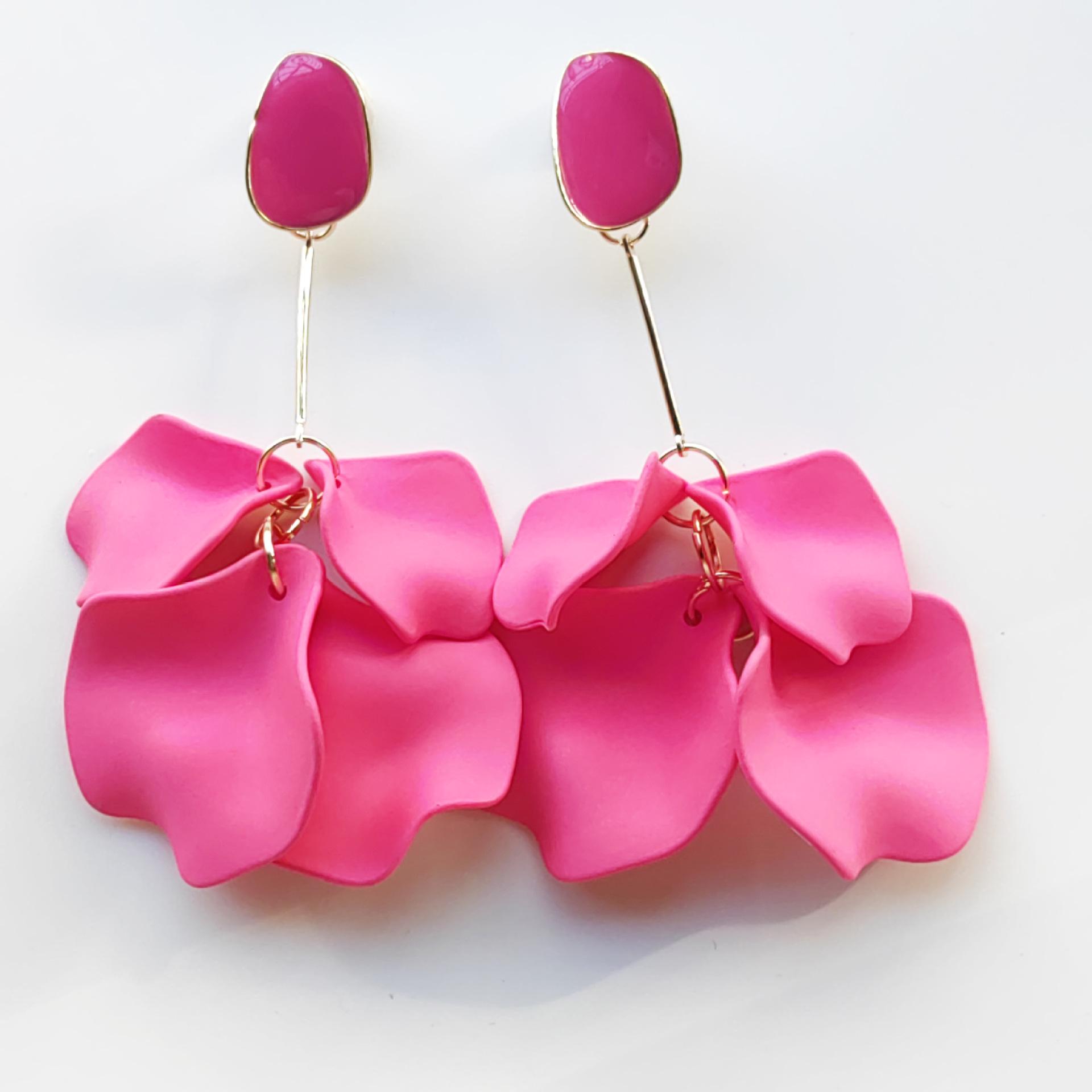 Bohemian Tassel Acrylic Petal Dangle Earrings for Women
Bohemian Tassel Acrylic Petal Dangle Earrings for Women