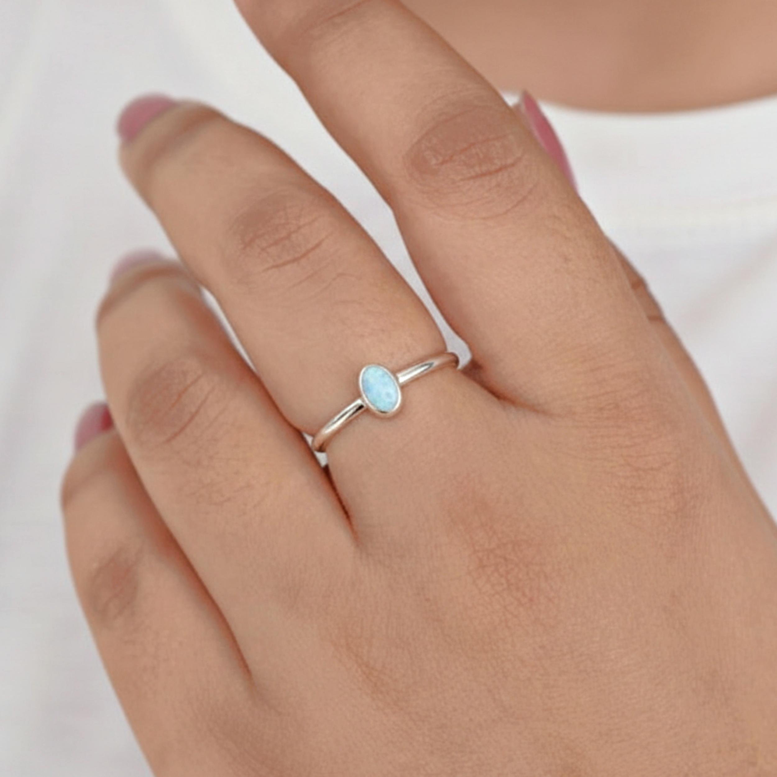 Натуральний Ларимар, Маленька Штабельна каблучка, Срібло 925 проби, Мінімалістична Каблучка-Акцент для Жінок 12 срібний
Натуральний Ларимар, Маленька Штабельна каблучка, Срібло 925 проби, Мінімалістична Каблучка-Акцент для Жінок 12 срібний