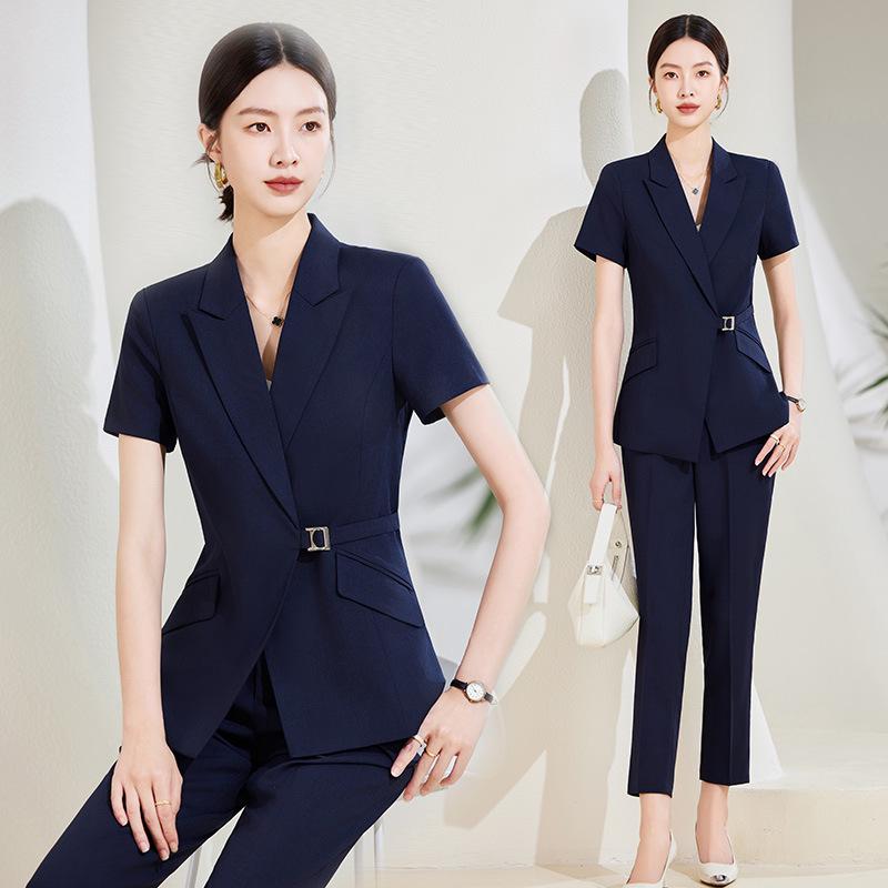 Women s Professional Summer Suit Set - High-End Workwear for Jewelry Store or Gold Shop M
Women s Professional Summer Suit Set - High-End Workwear for Jewelry Store or Gold Shop M