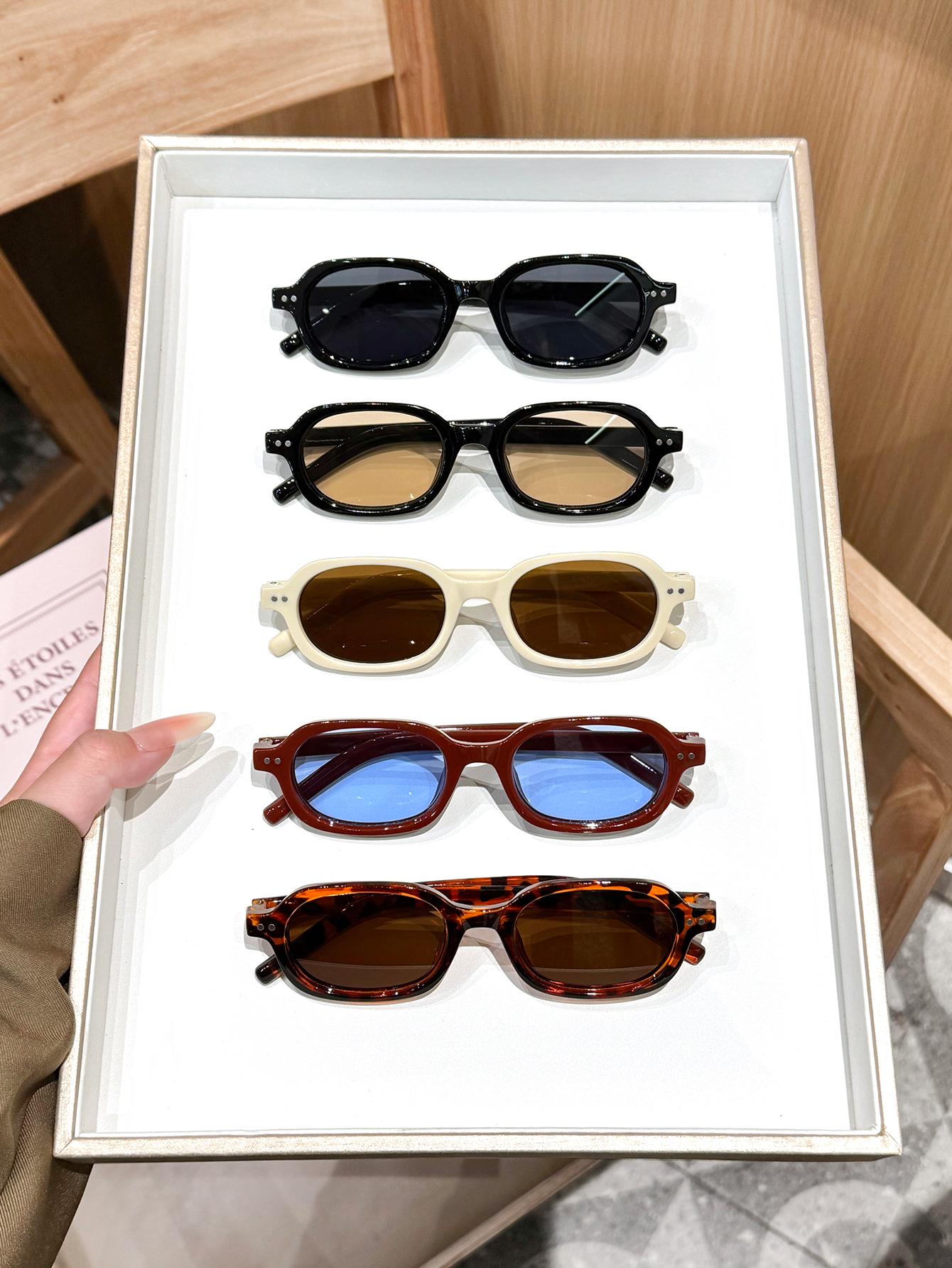 5Pcs Trendy and Fashionable Multi-Color Square Frame Sunglasses, Simple yet Eye-Catching, Stylish for Going Out and Vacationing
5Pcs Trendy and Fashionable Multi-Color Square Frame Sunglasses, Simple yet Eye-Catching, Stylish for Going Out and Vacationing