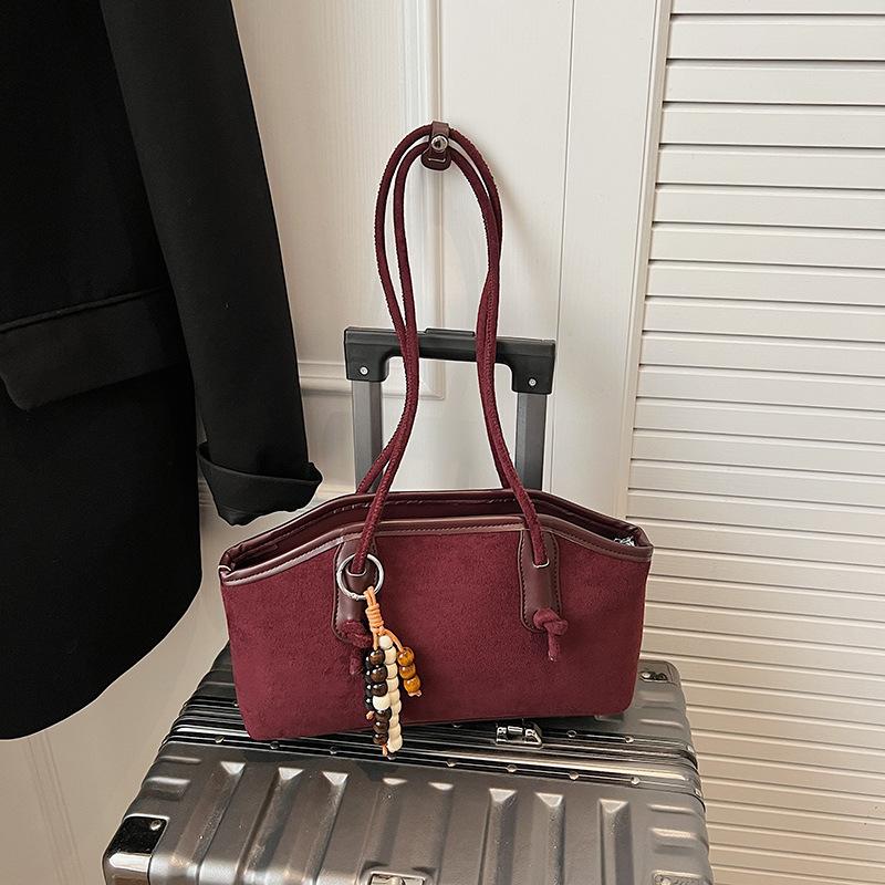Korean-style Retro Tote Bag Fashion Hot-sell Underarm Bag Niche Design Solid Color Commuter Bag High-quality Suede Versatile Bag 30x7x18cm червоний
Korean-style Retro Tote Bag Fashion Hot-sell Underarm Bag Niche Design Solid Color Commuter Bag High-quality Suede Versatile Bag 30x7x18cm червоний