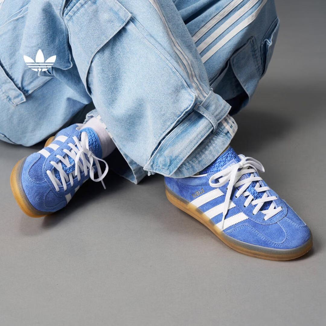 Adidas Обувь Т-образного стиля GAZELLE INDOOR Винтажные Кроссовки Тренировочные Кроссовки Adidas Трилистник HQ8717 35.5 синий
Adidas Обувь Т-образного стиля GAZELLE INDOOR Винтажные Кроссовки Тренировочные Кроссовки Adidas Трилистник HQ8717 35.5 синий