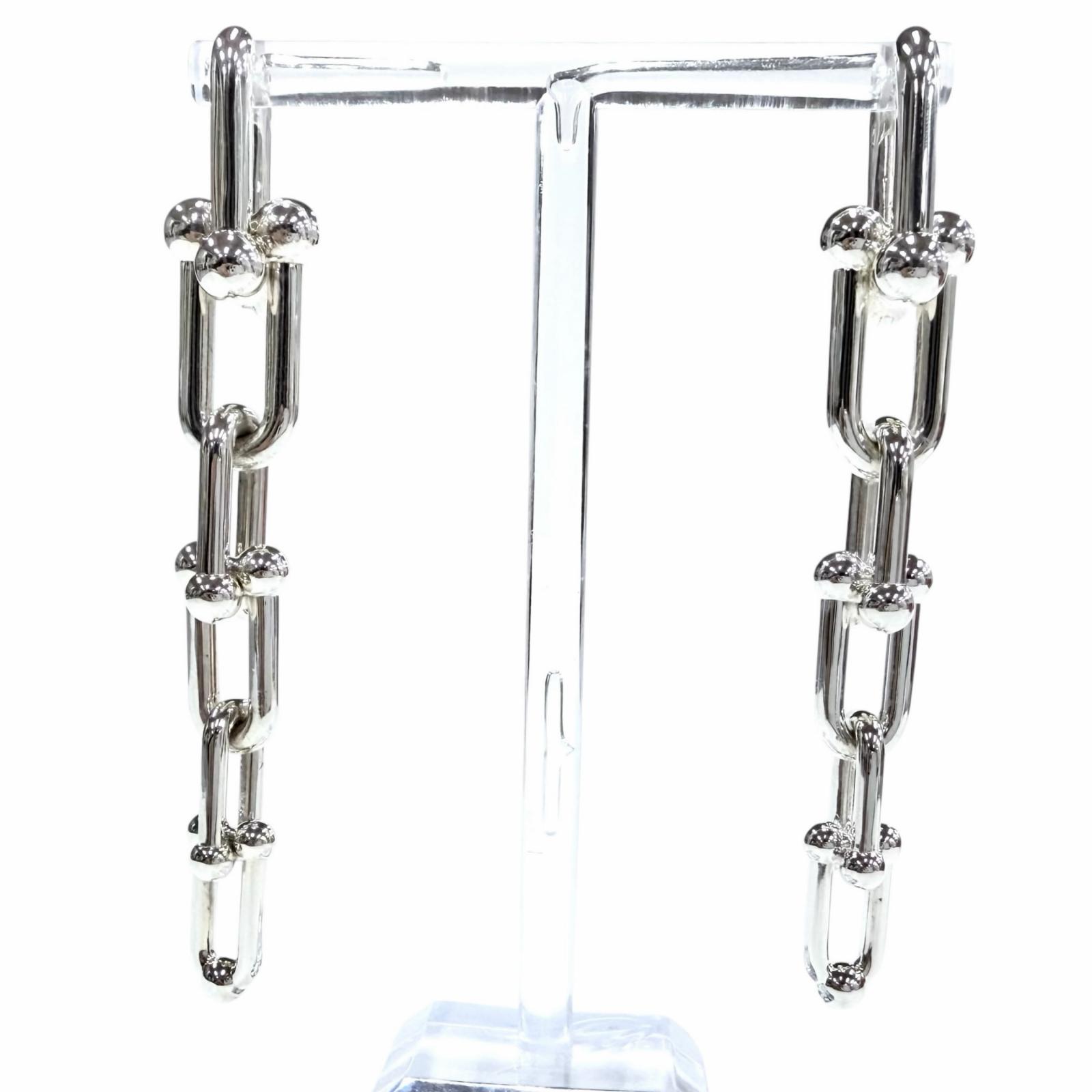 Excellent TIFFANY&Co. Pierce Hardware graduated link For both ears Silver 925 Used
Excellent TIFFANY&Co. Pierce Hardware graduated link For both ears Silver 925 Used