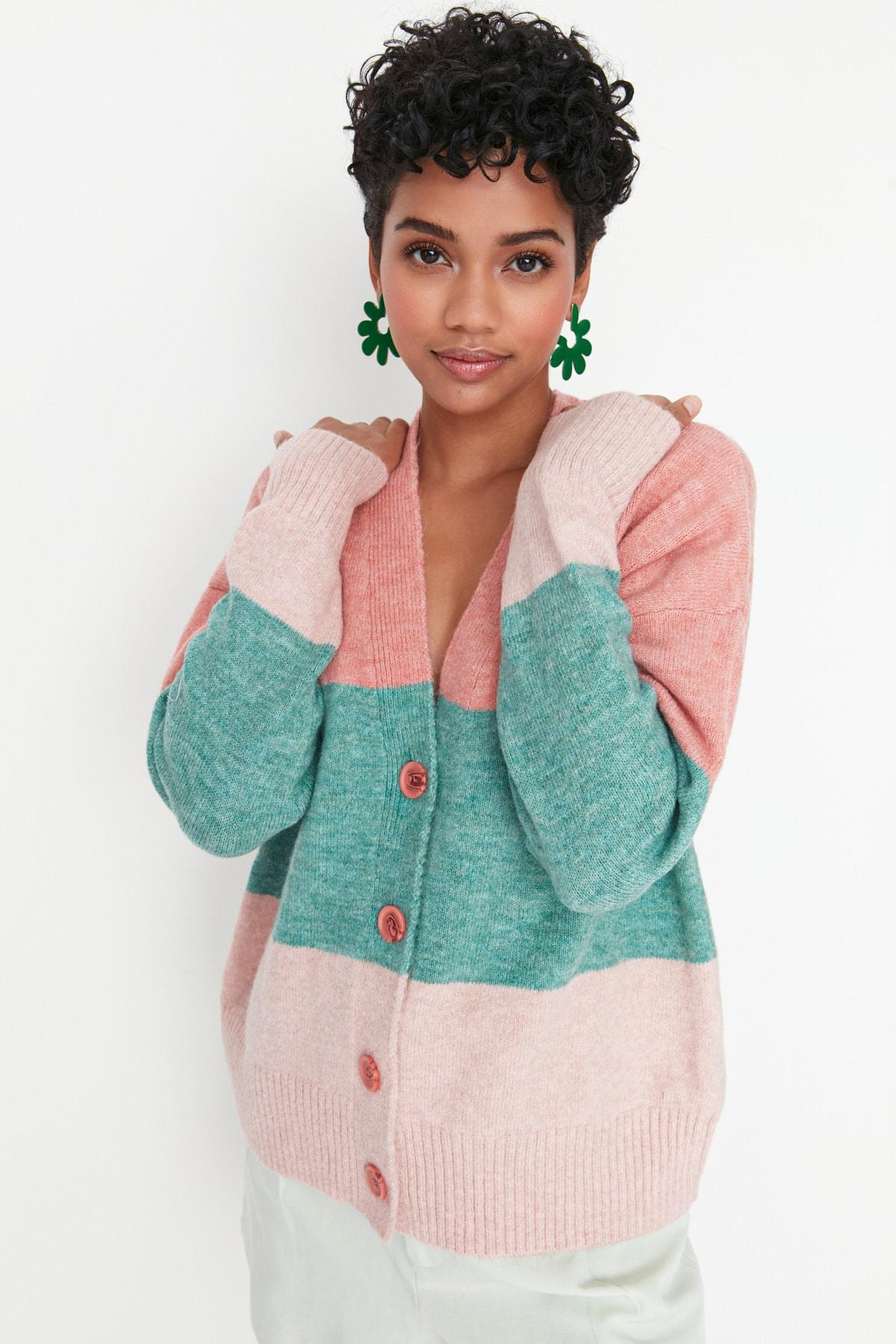 Кардиган - Розовый - Оверсайз
Кардиган - Розовый - Оверсайз