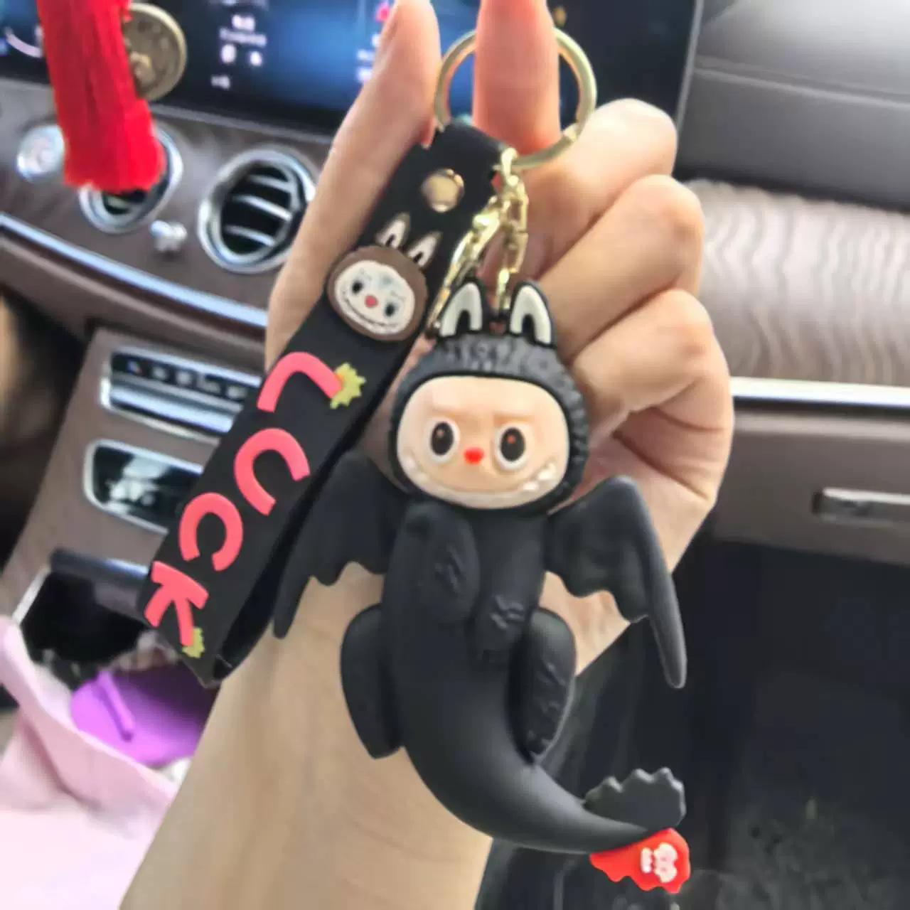 Toothless Sheep Keychain Pendant Car Bag Couple Pendant Gift
Toothless Sheep Keychain Pendant Car Bag Couple Pendant Gift