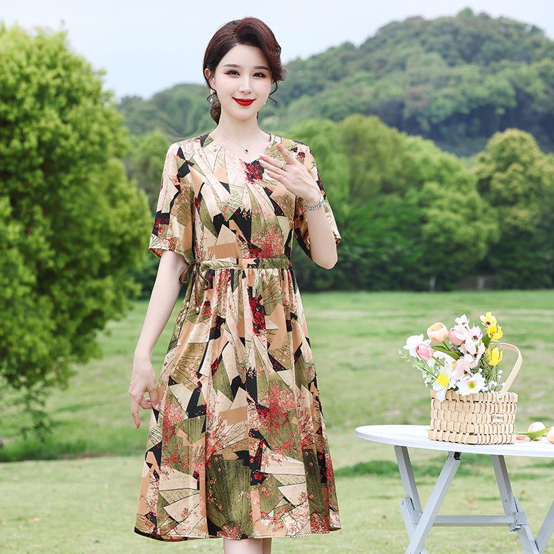 Stylish Retro Print A-line Skirt for Moms - Knee-Length, Summer, Fashionable, Tummy-Concealing Attire for Middle-Aged Women 5XL (150-165 jin)
Stylish Retro Print A-line Skirt for Moms - Knee-Length, Summer, Fashionable, Tummy-Concealing Attire for Middle-Aged Women 5XL (150-165 jin)