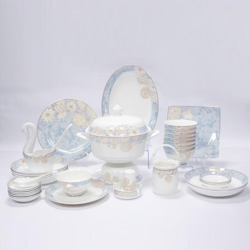 Time Walk Northern Scenery 60-Piece Bone China Dinner Set
Time Walk Northern Scenery 60-Piece Bone China Dinner Set