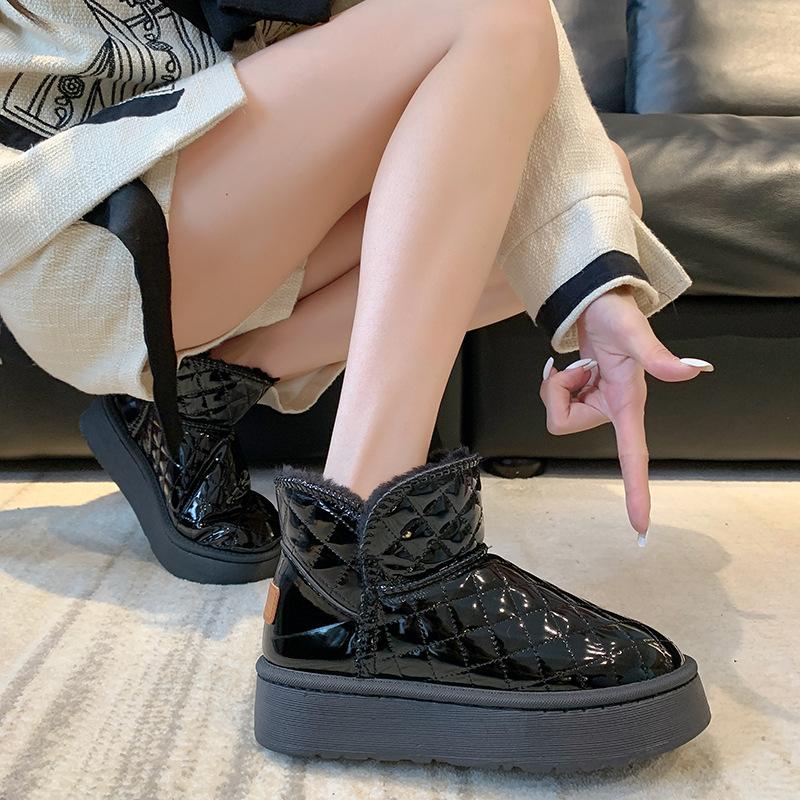 Thick-soled snow boots women s new winter waterproof and non-slip velvet thickened foreign-style warm Northeast cotton shoes in 2024 36 чёрный
Thick-soled snow boots women s new winter waterproof and non-slip velvet thickened foreign-style warm Northeast cotton shoes in 2024 36 чёрный