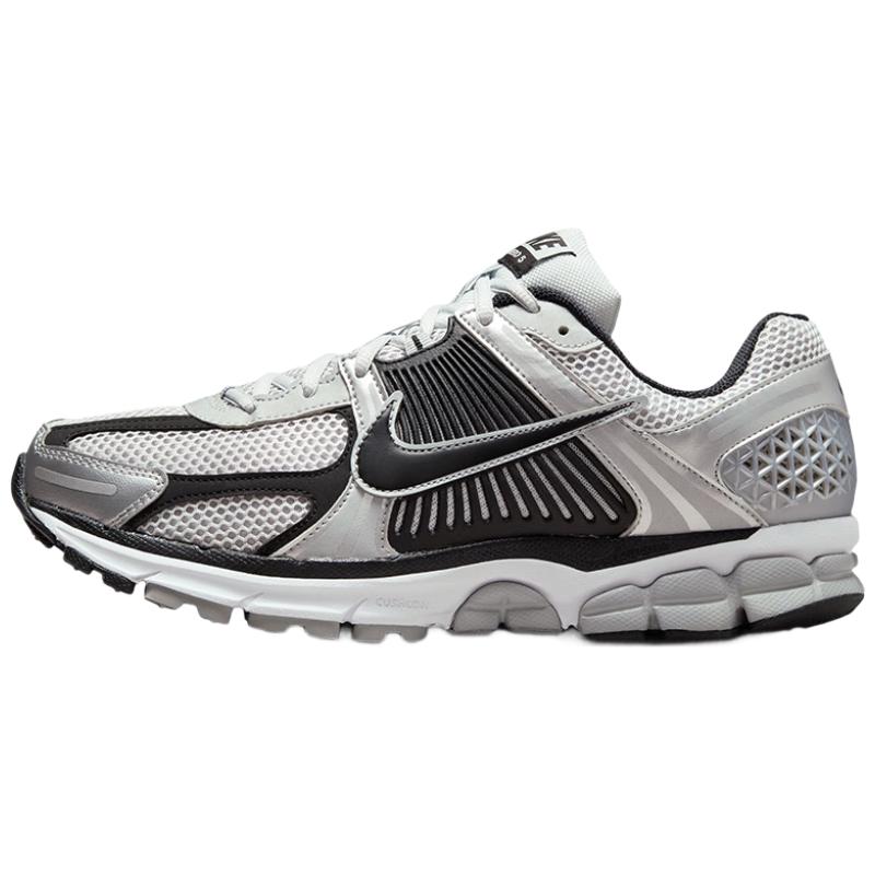 Nike Men s Vomero 5 Retro Shock-Absorbing Casual Shoes 40.5
Nike Men s Vomero 5 Retro Shock-Absorbing Casual Shoes 40.5
