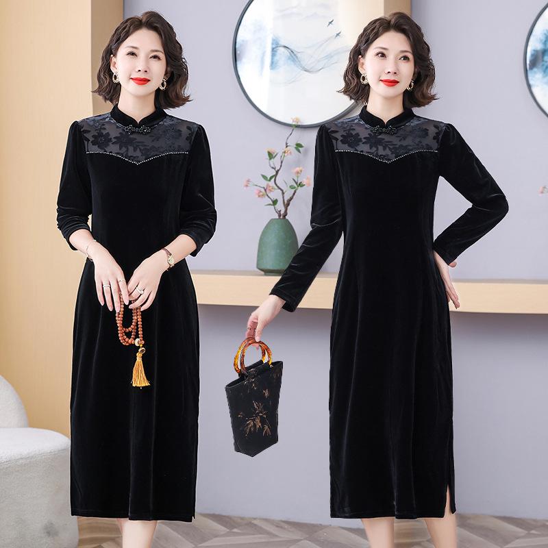 Elegant Retro Black Qipao Long-Sleeved Dress for Middle-Aged Mothers, Loose and Slimming, Spring Style 2XL (suggested weight 100-115 kg)
Elegant Retro Black Qipao Long-Sleeved Dress for Middle-Aged Mothers, Loose and Slimming, Spring Style 2XL (suggested weight 100-115 kg)