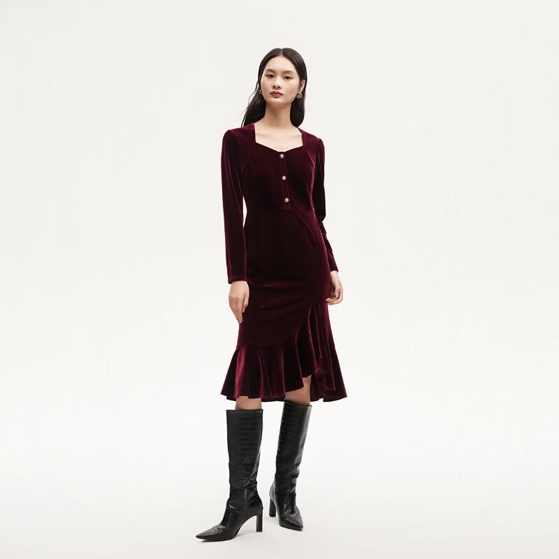 VEROMODA 2024 Early Autumn Irregular Pleated Fishtail Dress S
VEROMODA 2024 Early Autumn Irregular Pleated Fishtail Dress S